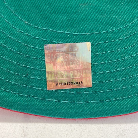 Vintage Chicago Bulls Hat - Picture 7 of 8